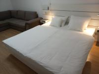 Cheap apartment for rent in Budapest near the Metro Cheap apartment for rent in Budapest near the Metro